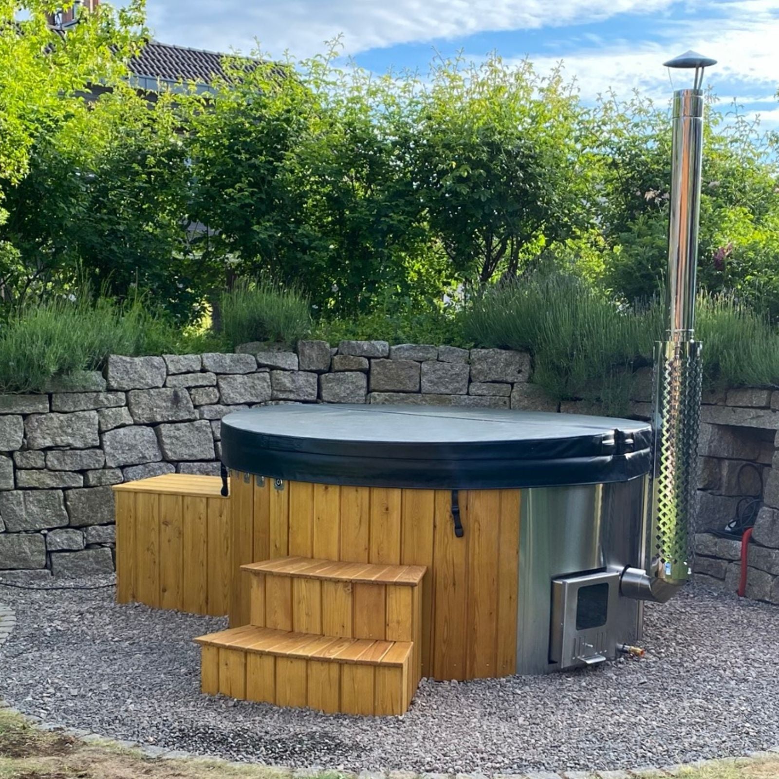 Hot Tub RUND 200 (Acryl, integrierter Ofen)